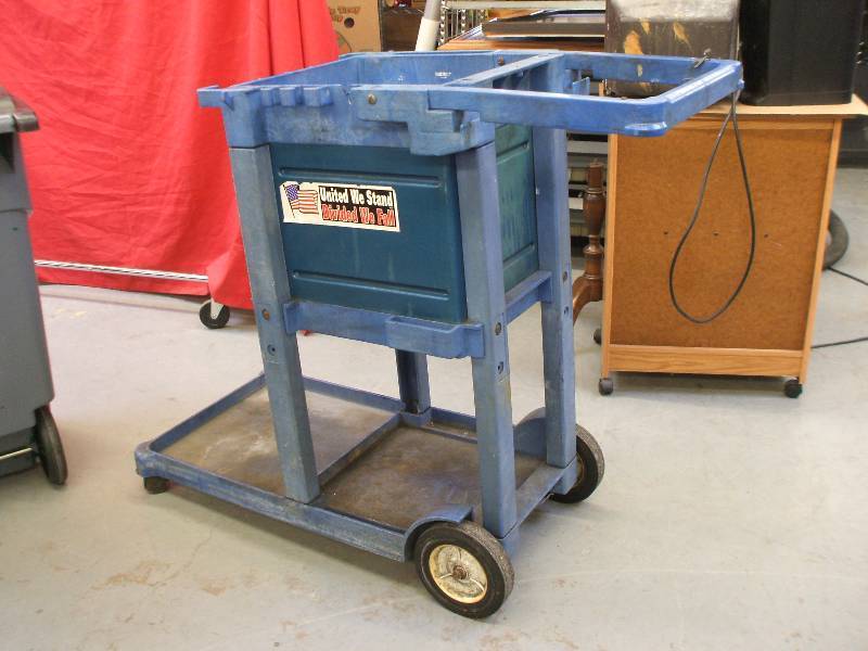 JANITOR CART AND TRASH CAN