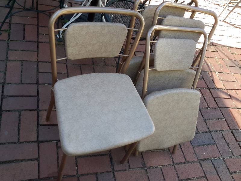 4, Mid century Folding Chairs�   Nice shape..
