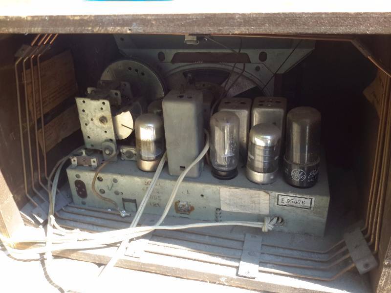 Philco Radio� AM and short wave.. Works