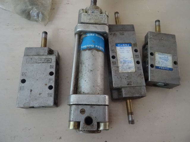 Pneumatic cylinder. Misc pneumatic ...