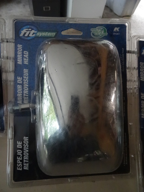 Wide angle mirror. CL052. New. 2 mi...