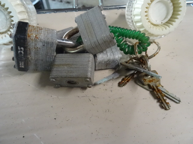 5 Master locks with keys. 2 replace...