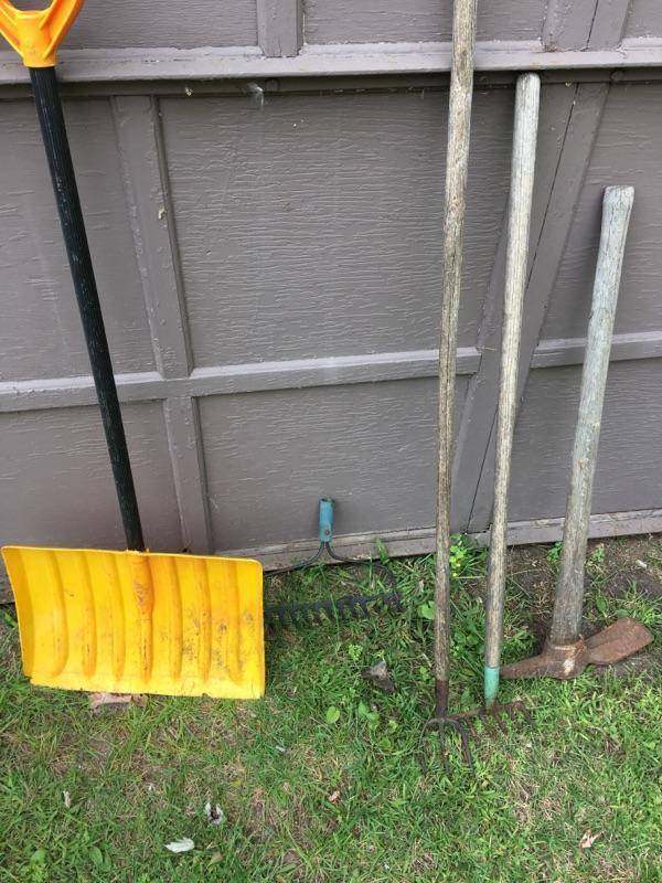 Misc lawn and garden tools...