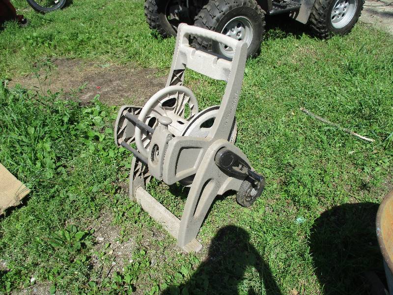lot 21 image: Hose Cart