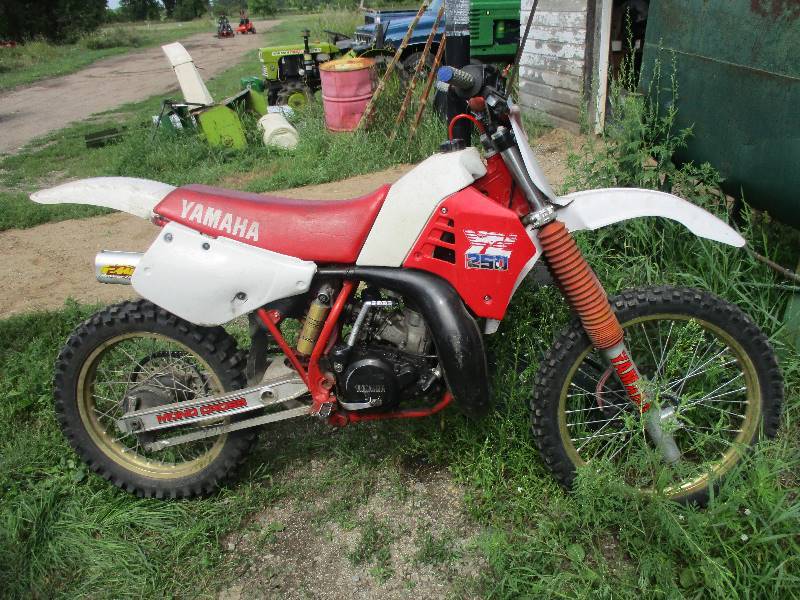 lot 2 image: Yamaha 250 Off Road