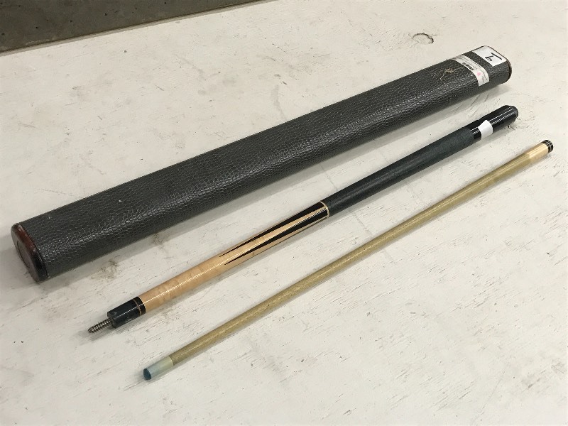 lot 9 image: McDermott Spencer Pool Cue With Case