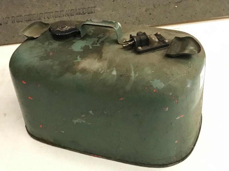 lot 34 image: 6-Gallon Boat Fuel Tank