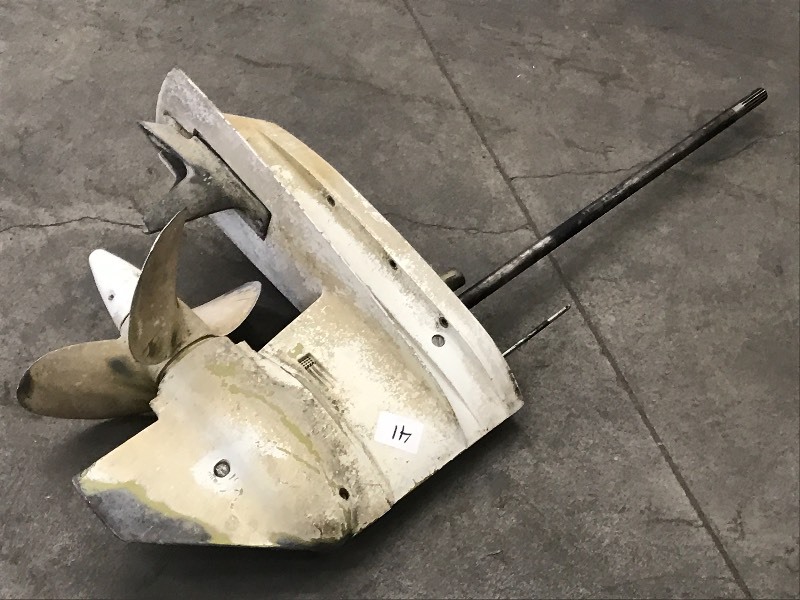 lot 41 image: Chrysler Lower Unit