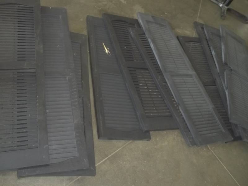lot 45 image: 11 Black Plastic Shutters