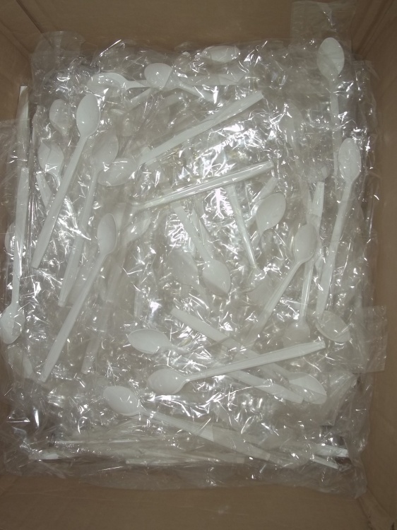 lot 59 image: Case of Plastic Spoons