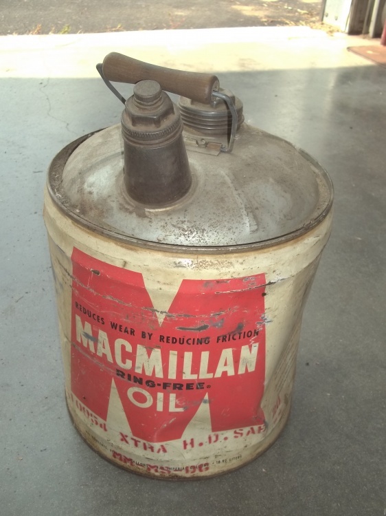lot 63 image: Vintage oil can