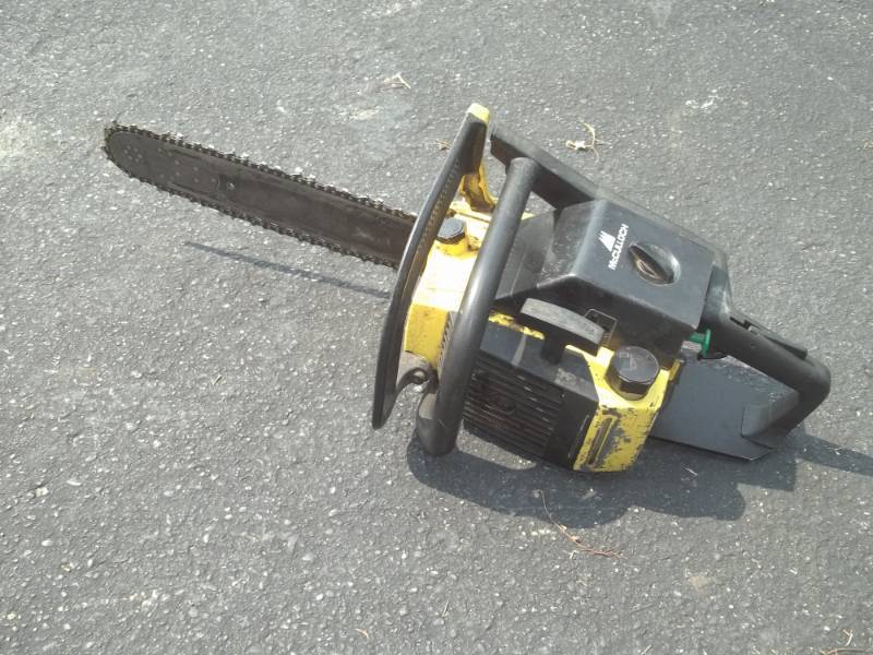lot 70 image: 16 Maccoluch Chain Saw