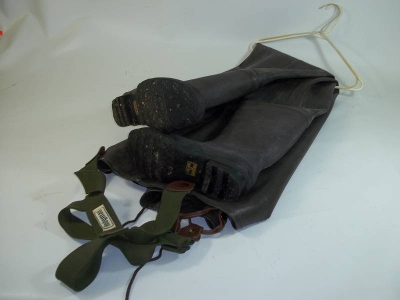 lot 84 image: Chest Waders Size 13 Hodgman