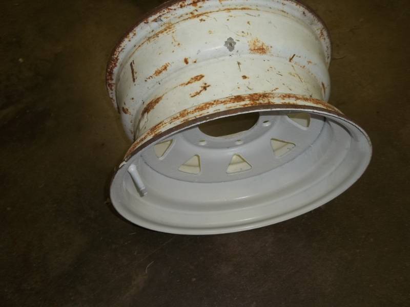 lot 90 image: 16 Rim