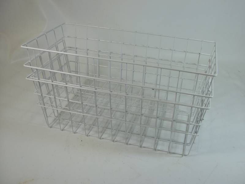 lot 100 image: 3 Wire Baskets
