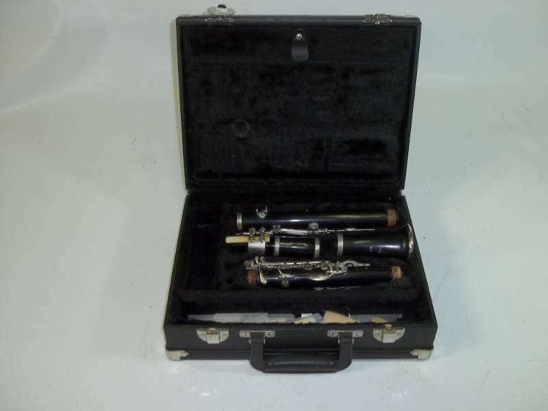 lot 107 image: Clarinet with case
