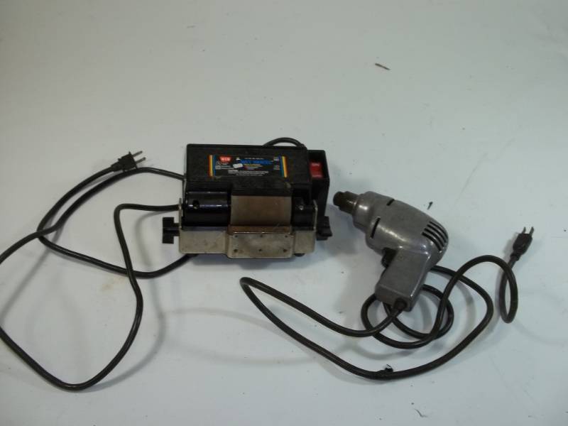 lot 113 image: Wet Wheel Sharpener with Drill