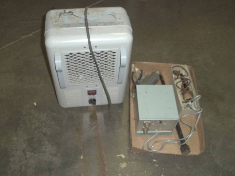 lot 119 image: Electric Heater and tools