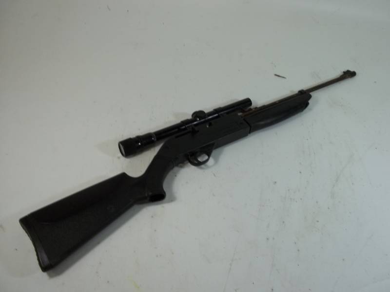 lot 134 image: Crossman BB Gun