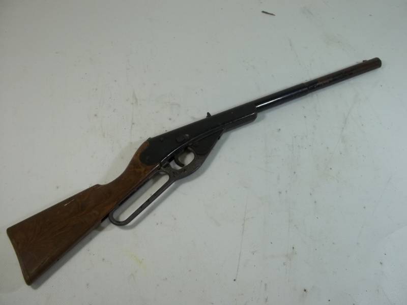 lot 135 image: Vintage BB Gun