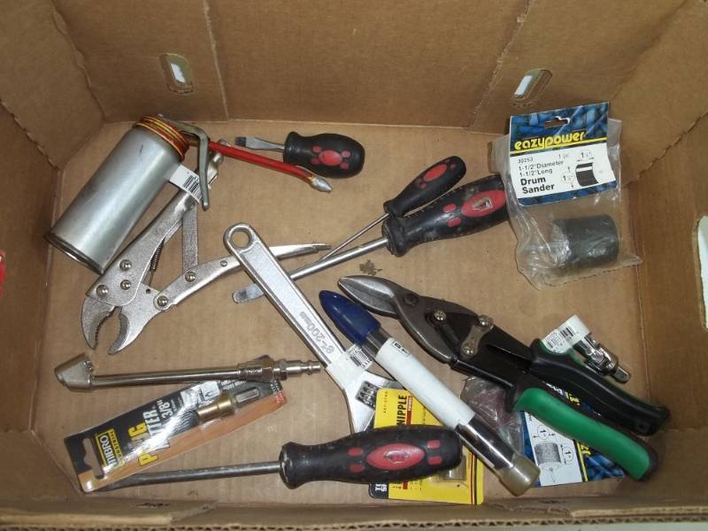 lot 137 image: Assorted Tools