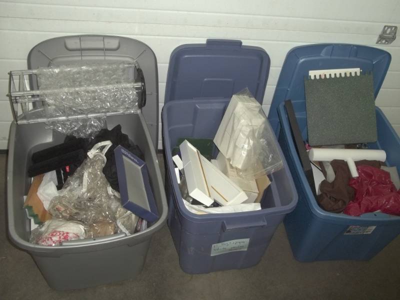 lot 161 image: 3 Large Totes with Jewelry Displays
