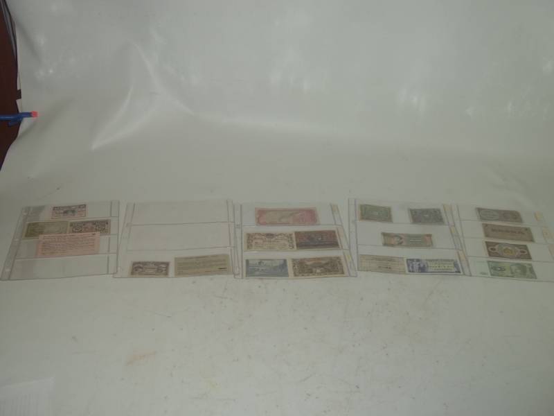 lot 211 image: Assorted Currency
