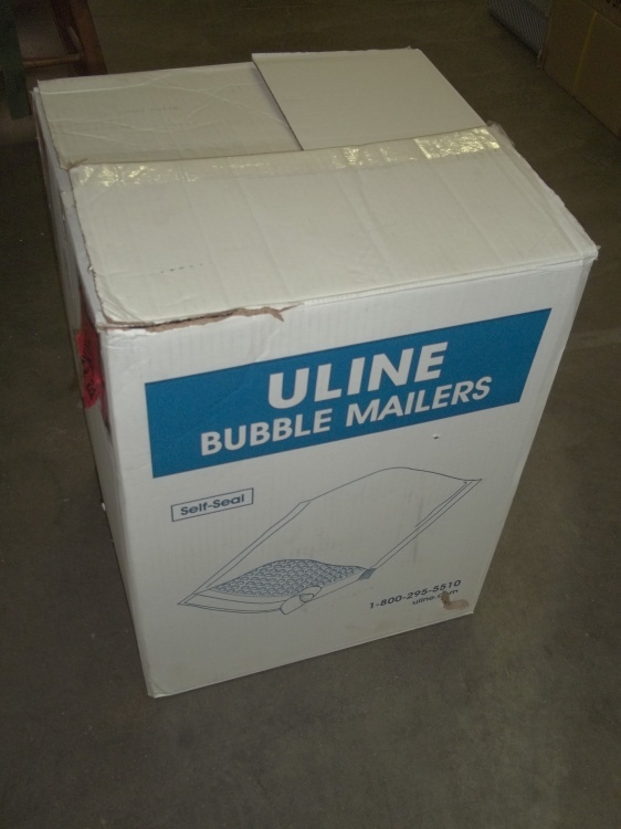 lot 231 image: Case of Uline Bubble Mailers