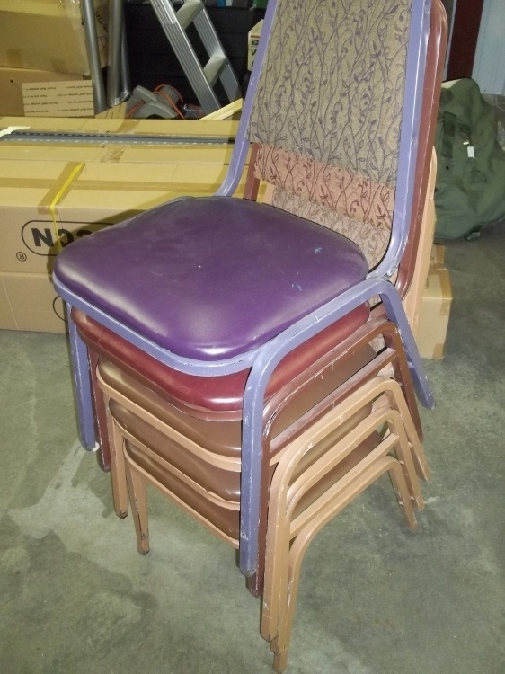 lot 253 image: 5 Restaurant Chairs