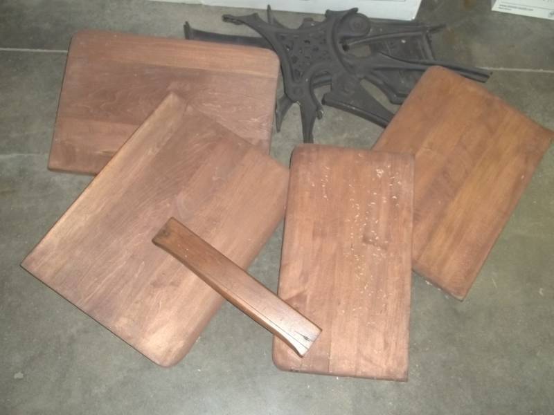 lot 259 image: Refinished Vintage School Desk needs assembly