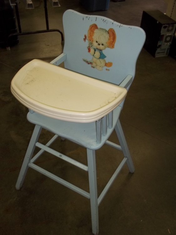 lot 262 image: Vintage High Chair