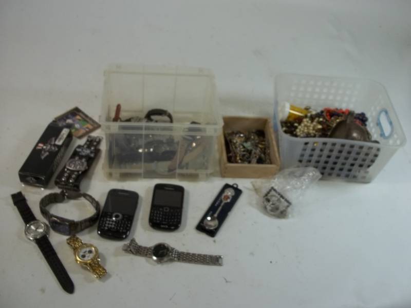 lot 271 image: Jewelry and Watches
