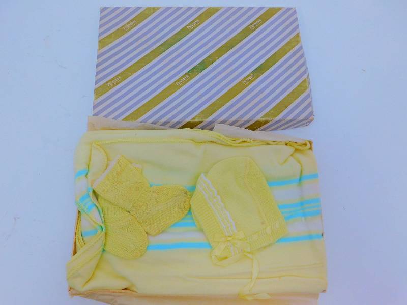 lot 23 image: Vintage Baby Blanket, Booties, and Hat