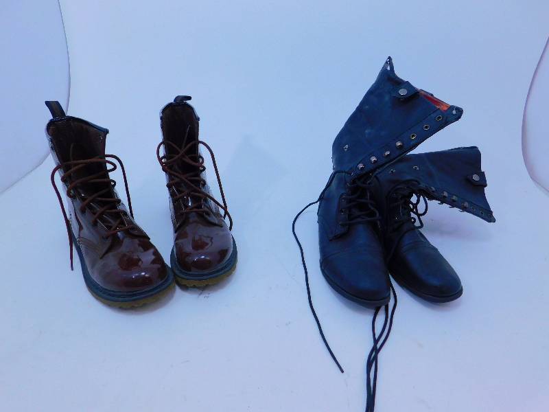 lot 31 image: Size 8 & 8.5 Womens Boots