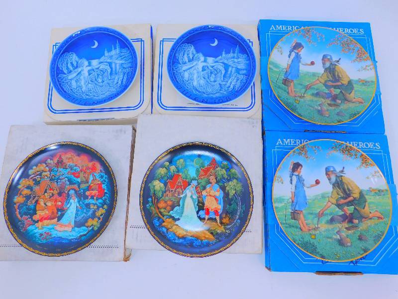 lot 37 image: Lot of Collectors Plates