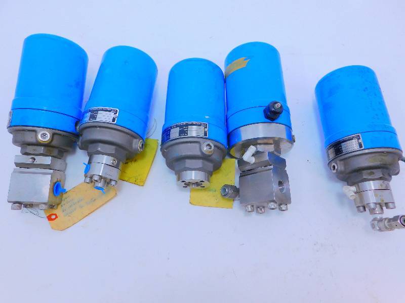 lot 52 image: Lot of H.D.Baumann Control Valves