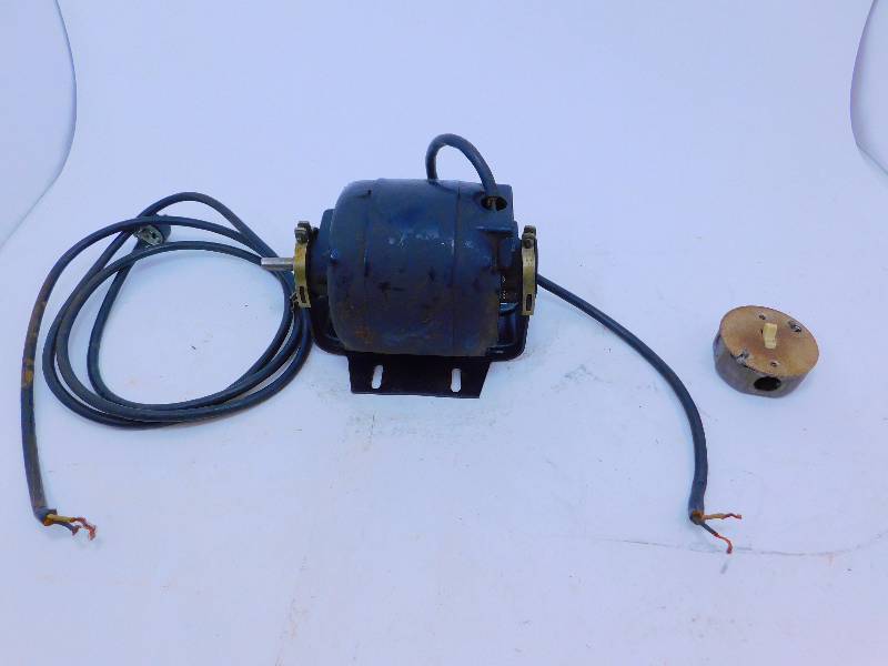 lot 55 image: Working 13 hp Electric Motor