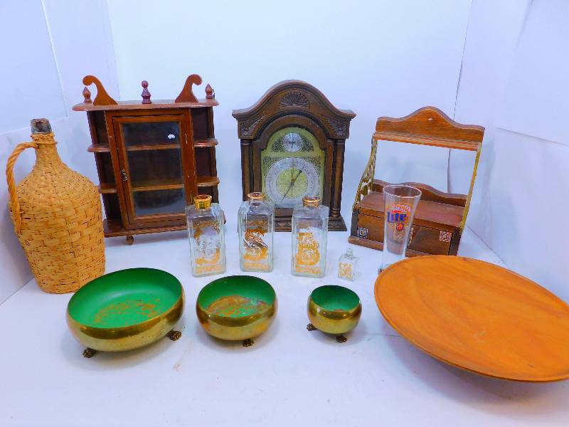 lot 58 image: Lot of Home Decor Items