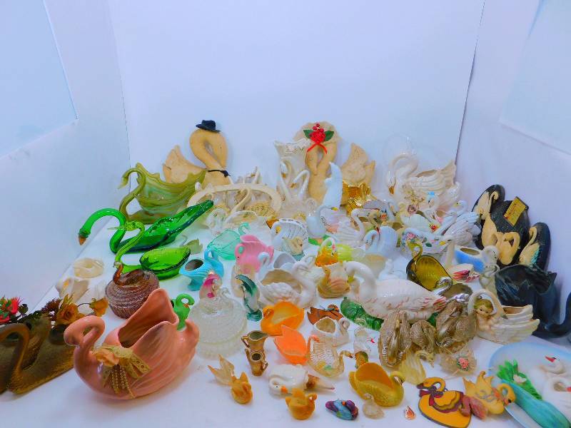 lot 61 image: Large lot of Vintage Ceramic, Glass, Plastic, & Metal Swan Figurines