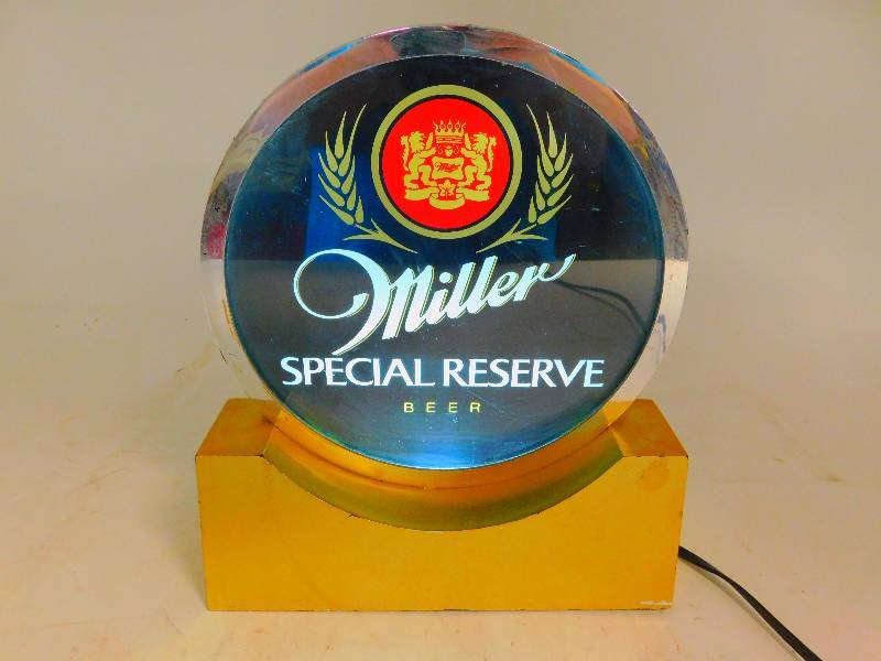 lot 78 image: Miller Special Reserve Beer Light-Up Sign