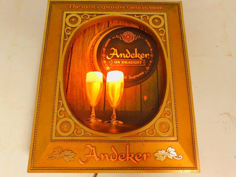 lot 79 image: Vintage Andeker Beer Light Up Sign