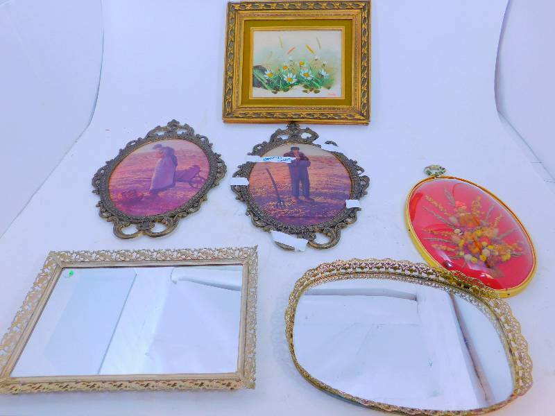 lot 85 image: Vintage Bubble Glass Wall Art and Original Framed Oil Painting