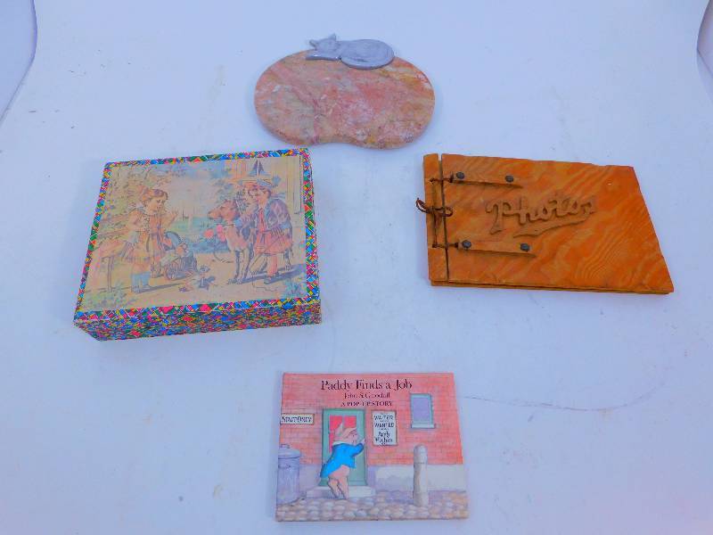 lot 91 image: Vintage Items - Really neat Wood Cube Puzzle
