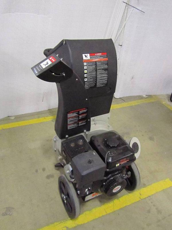 lot 3 image: Brush Master 3 in. Dia 270cc Feed, Unique and Versatile 3-in-1 Discharge, Chromium Chipper Shredder
