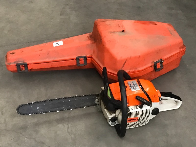 lot 3 image: Stihl 028AV Chainsaw With Case