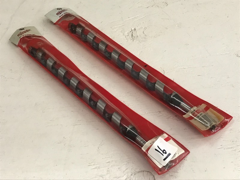 lot 16 image: (2) Milwaukee Bits