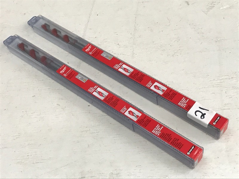 lot 21 image: (2) Milwaukee Bits