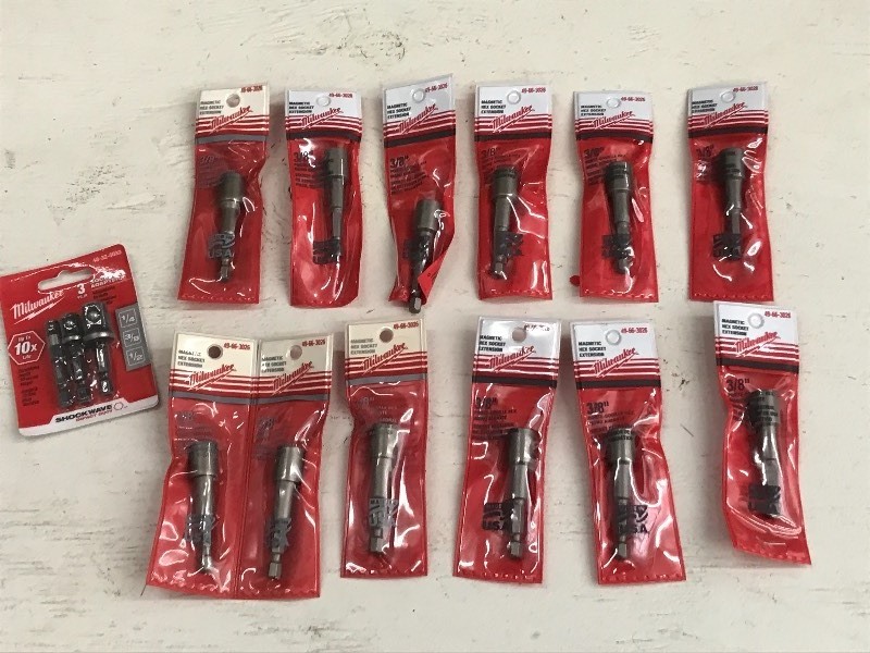 lot 25 image: Milwaukee Tool Bit Sets