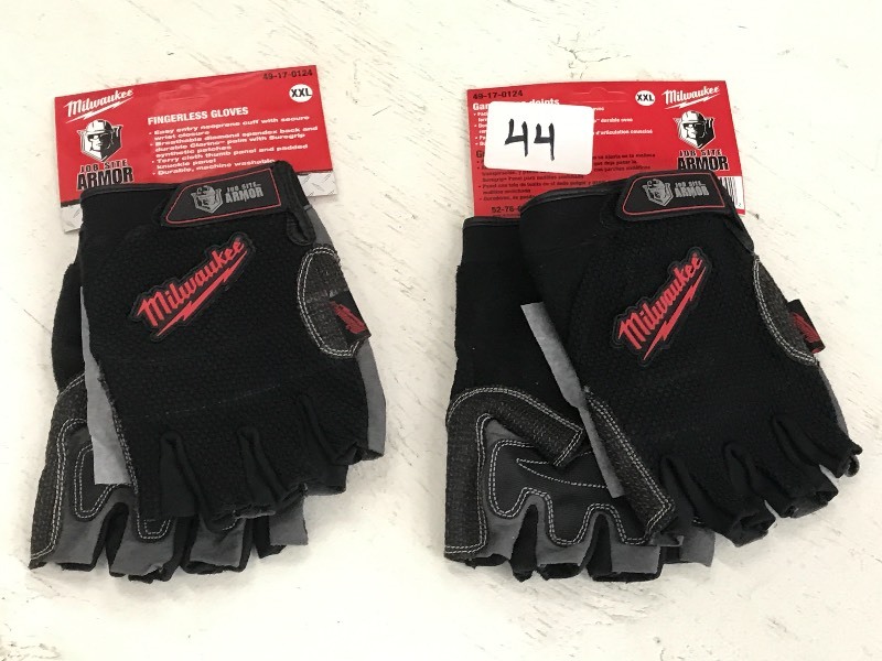 lot 44 image: (2) New Pairs Of Milwaukee Work Gloves