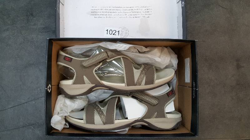 lot 1021 image: Dr. Scholls Womens Panama Sport Sandals TAUPE-FRAPPE size 7
